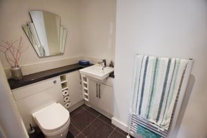 En-suite- click for photo gallery